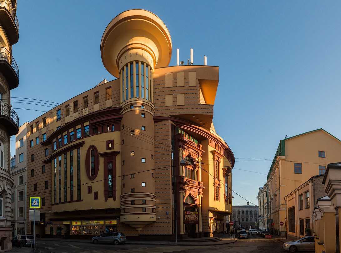 Необычные здания в москве