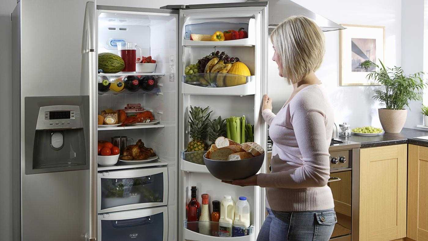 Как в комнате спрятать холодильник – 7 вариантов, о которых вы не догадывались — roomble.com