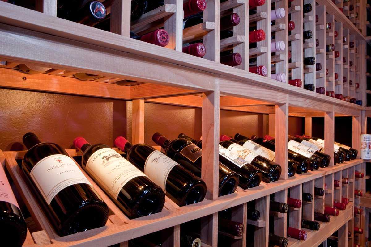 Важные правила и особенности хранения вина в домашних условиях