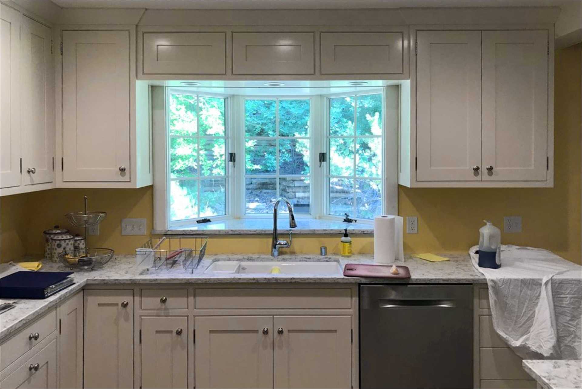 Кухня под окном: плюсы и минусы расположения. варианты дизайна кухни с окнов в рабочей зоне. фото-примеры лучших интерьеров