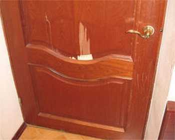 Как восстановить шпон на двери?