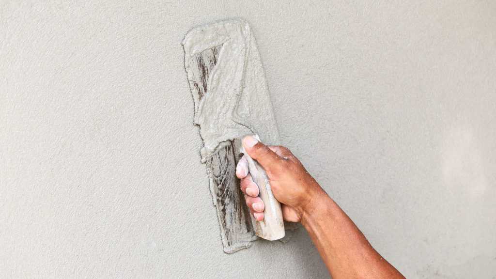 Особенности шпаклевки стен под покраску своими руками