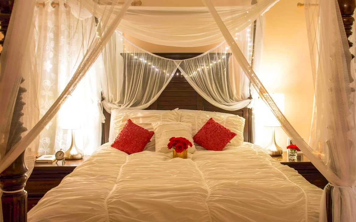 Романтическая спальня: 20 потрясающих идей